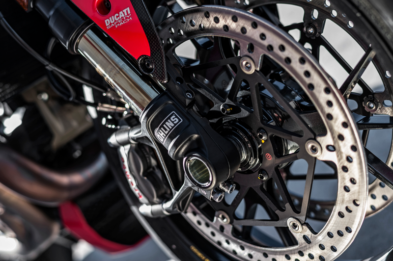 Illustration for article titled Ride Review: The 2016 Ducati Monster 1200 R Is Powerful, But Is It Enough?